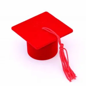 Caixinha em formato de capelo porta anel de formatura