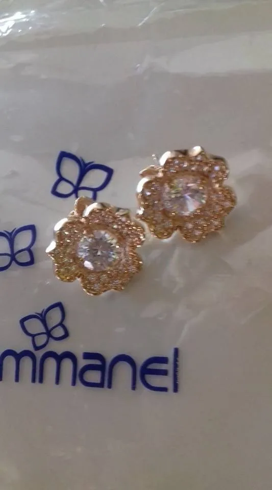 Brincos Rommanel formato de flor com zircônias - Cód 525247 - Imagem 3