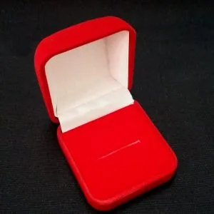 Caixinha de veludo para anéis